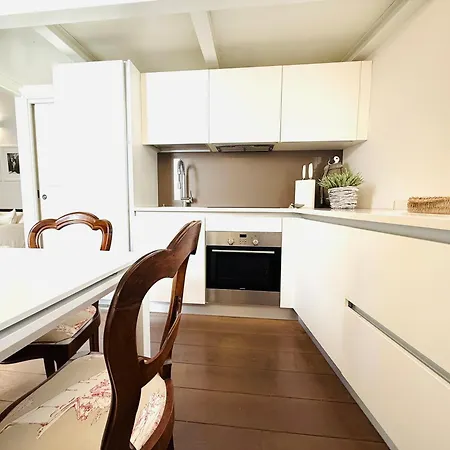 Comecasa Two-bedroom House On The Harbor Сен-Тропе