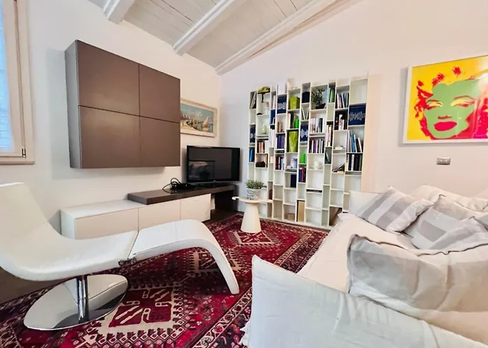 Comecasa Two-bedroom House On The Harbor * Saint-Tropez