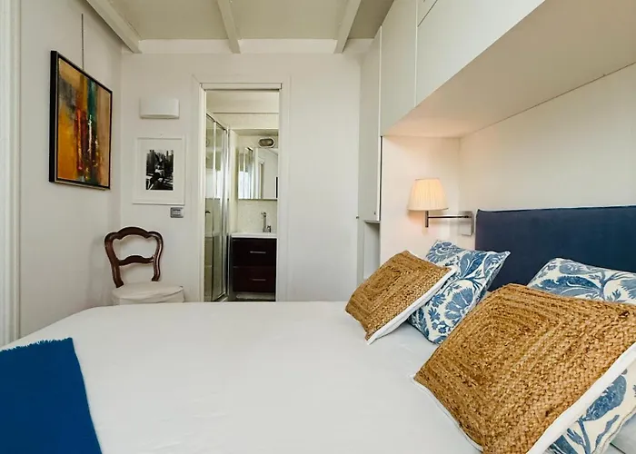 Apartment Comecasa Two-bedroom House On The Harbor *